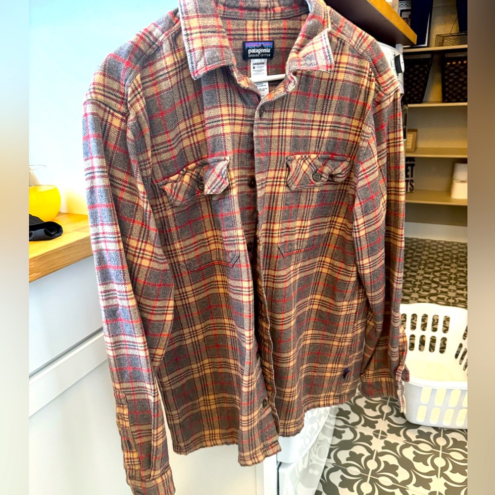 Patagonia men's long-sleeved flannel shirt